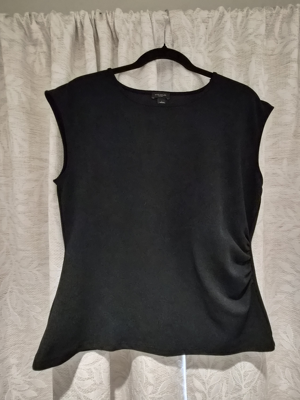 Ann Taylor Factory Women's Black Crewneck Top
